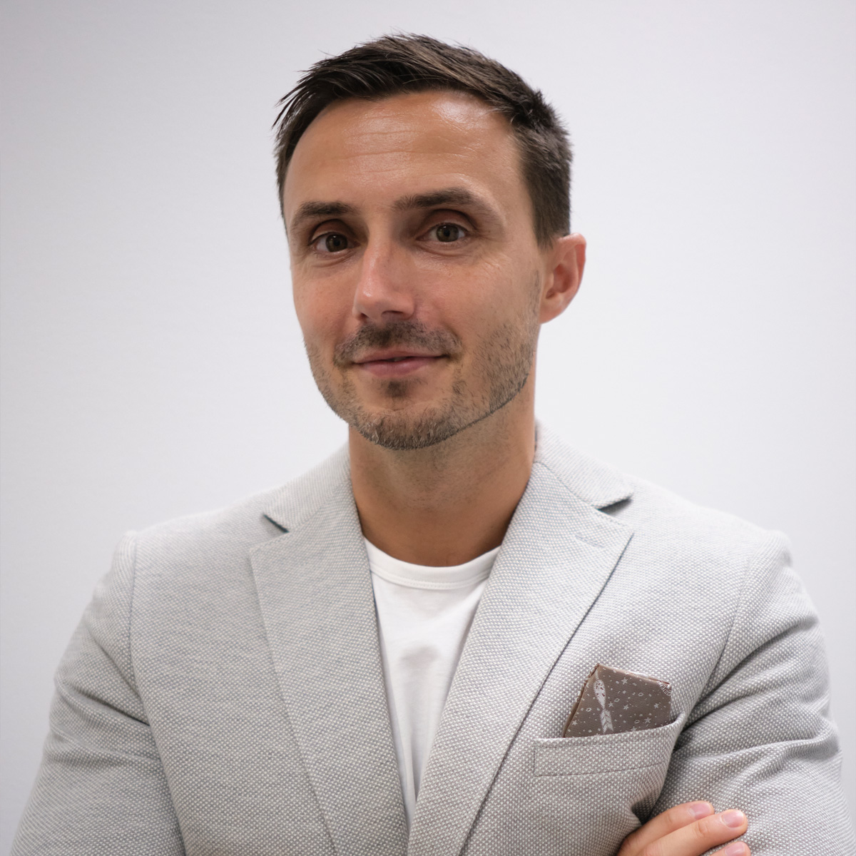 Maklerporträt: Kompetenter Ansprechpartner. Ihr Experte für Immobilien. Makler4-1024x1024.jpg