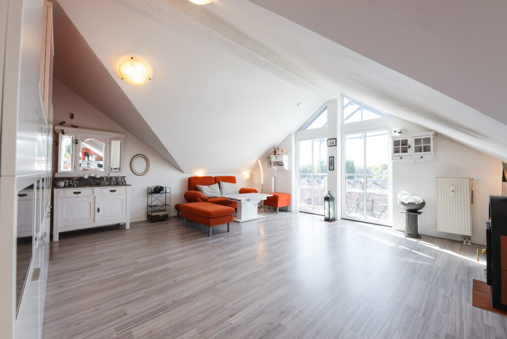 Bezugsfrei: Große 4-Zimmer-Wohnung in Top Lage von Geretsried mit Balkon & Effizienzklasse C