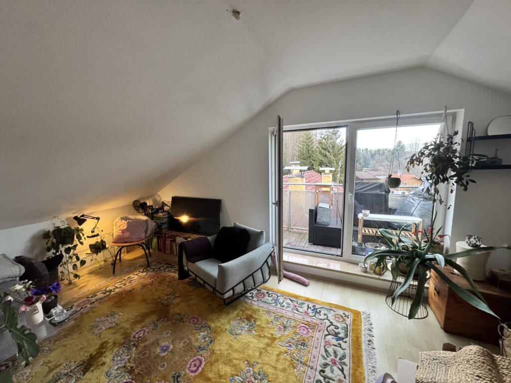 Bezugsfrei & Kernsaniert – Top bewertete Wohnung in Miesbach – Seltene Gelegenheit